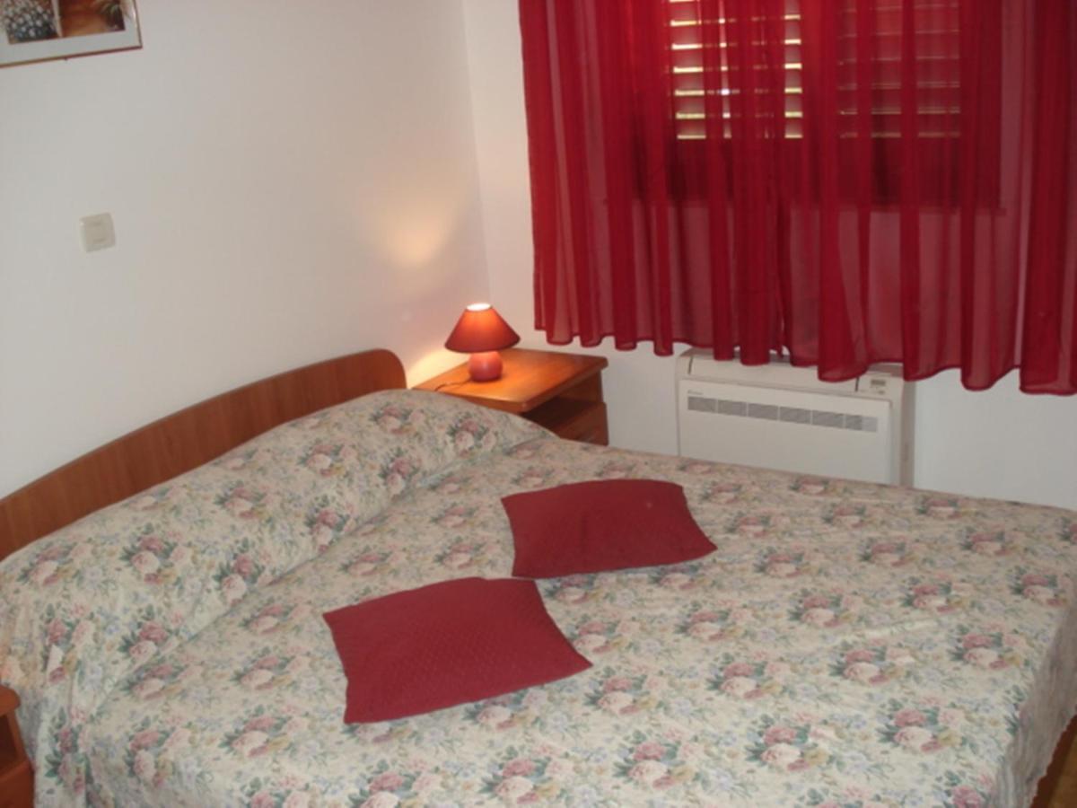 Apartments Cepo Makarska Exterior photo