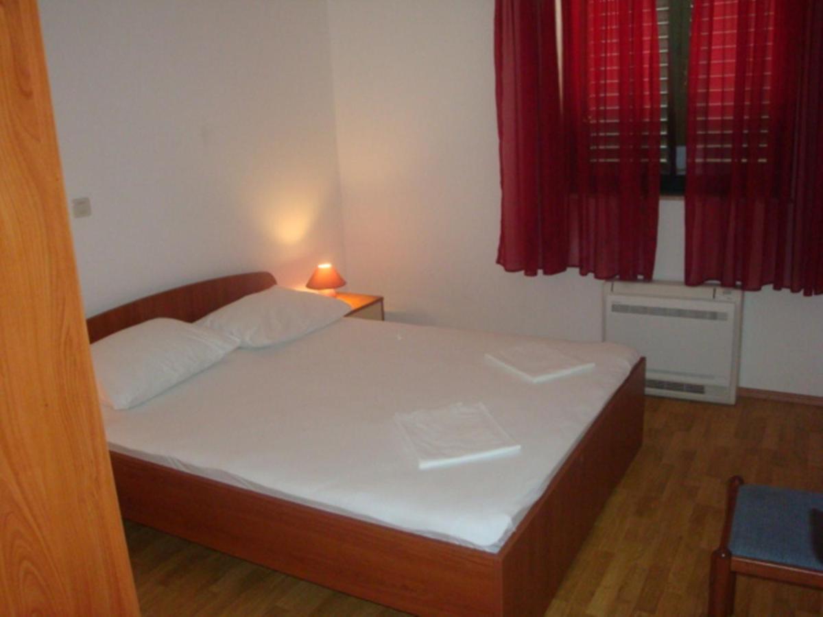Apartments Cepo Makarska Exterior photo